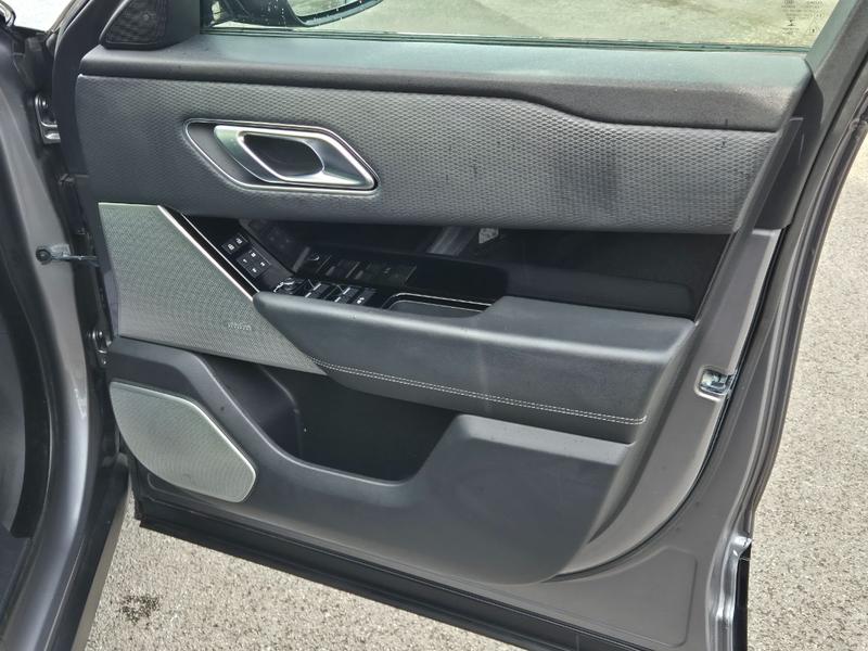 Used Land Rover Range Rover Velar FX21VGV 31