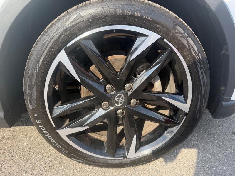 Used Toyota C-HR YY72DRX 9