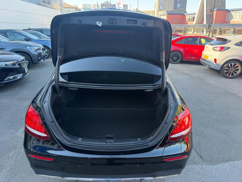 Used Mercedes-Benz E Class YM19OYK 29