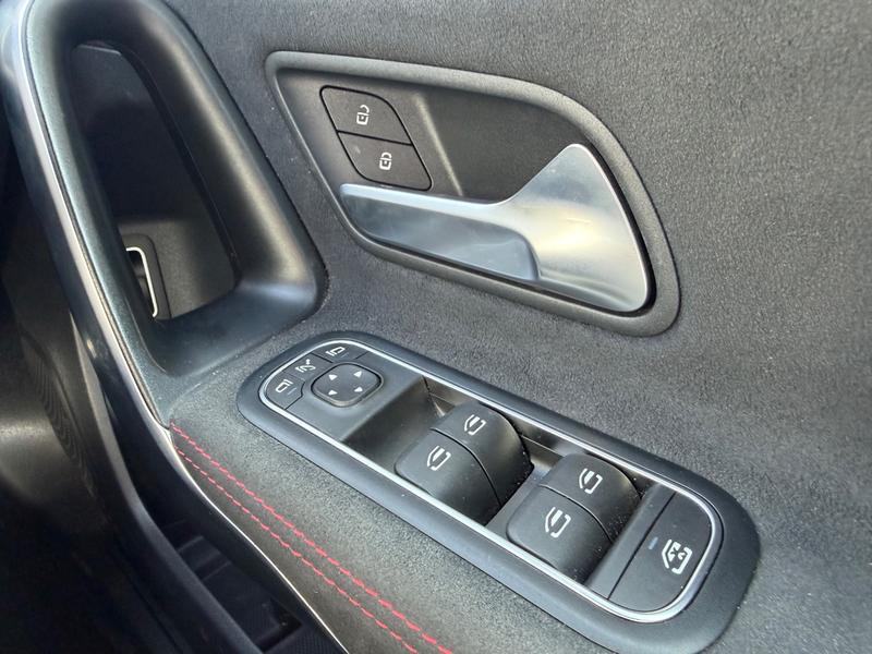 Used Mercedes-Benz A Class YN24WSV 34