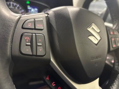 Suzuki S-Cross Photo 18