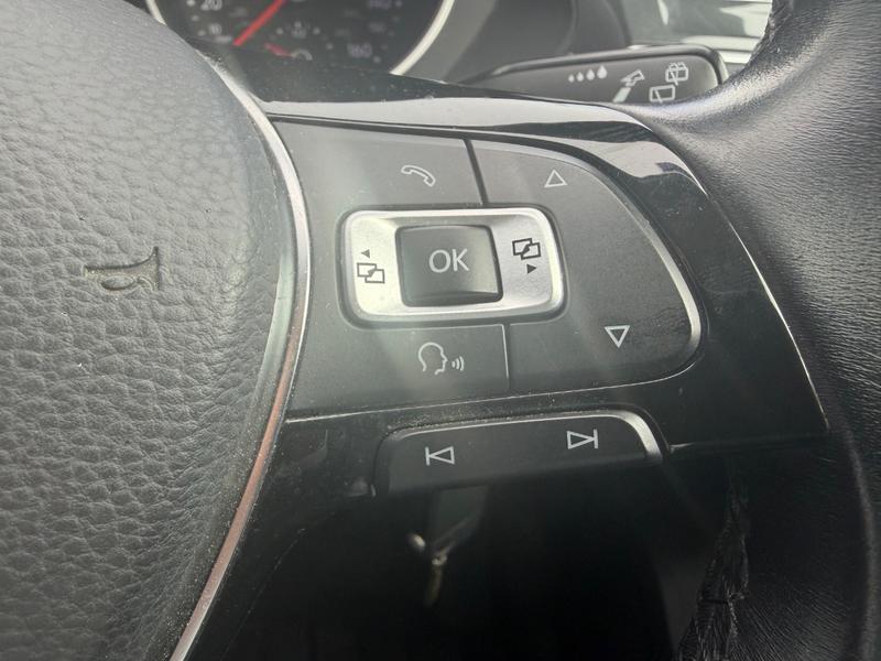 Used Volkswagen Tiguan YR18ZDJ 30