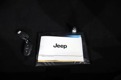 Jeep Avenger Photo 12