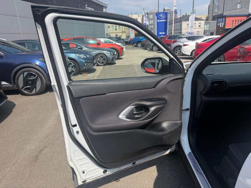Used Toyota Yaris Cross YR23FXB 27