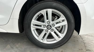 Suzuki Swace Photo 6