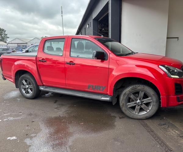 Used 2018 Isuzu D-max 1.9 Fury Double Cab 4x4 Auto Roll Top Body Kit !! Red