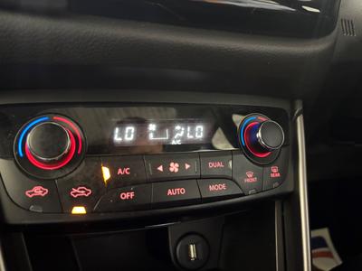 Suzuki S-Cross Photo 28