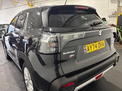 Suzuki S-Cross Photo 10