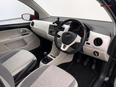 Volkswagen Up Photo 12