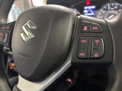 Suzuki S-Cross Photo 21