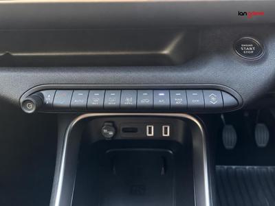 Jeep Avenger Photo 23