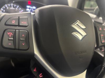 Suzuki S-Cross Photo 17