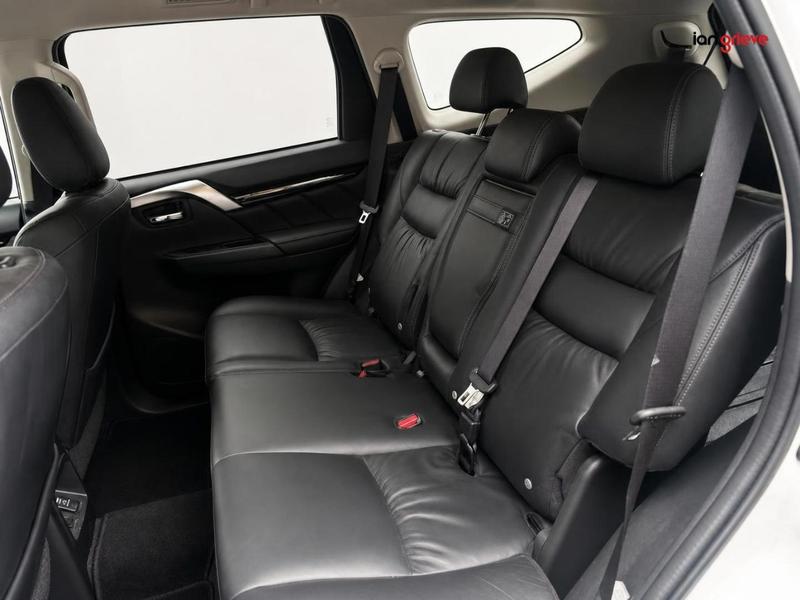 Mitsubishi Shogun Sport Photo autoweb-d94c9ff9debcfa881629602e3e0d8958ad667c11.jpg