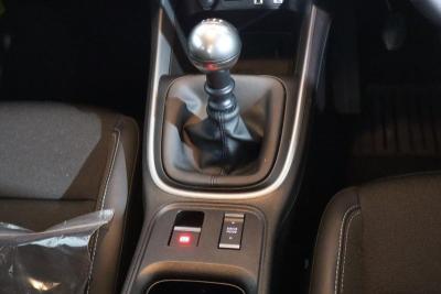 Jeep Avenger Photo 16