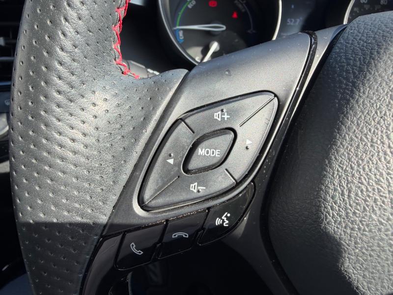 Used Toyota C-HR YY72DRX 33