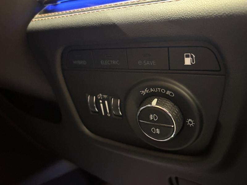 Jeep Grand Cherokee Photo autoweb-dbc248f27f30f08467f45a5e7a18497c794bf1d8.jpg