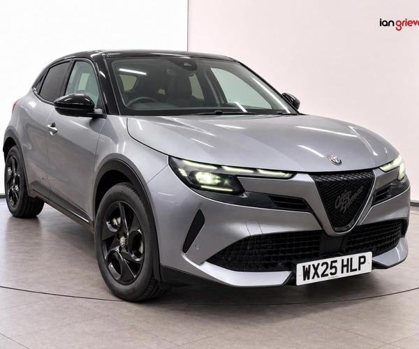 Used 2025 Alfa Romeo Junior 1.2 Turbo Ibrida 5dr Auto Grey/black