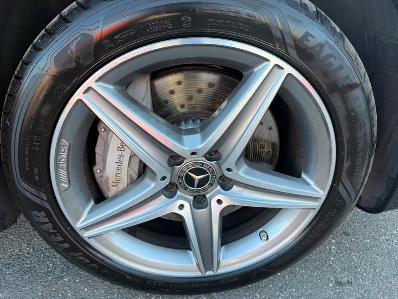 Used Mercedes-Benz E Class YM19OYK 10