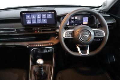 Jeep Avenger Photo 13