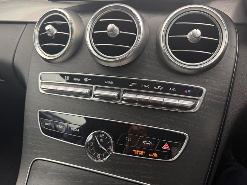 Used Mercedes-Benz C Class YE19UMZ 39