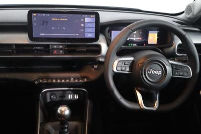 Jeep Avenger Photo 13