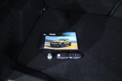 Jeep Avenger Photo 12