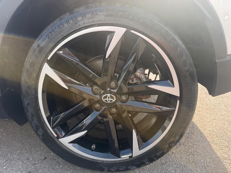 Used Toyota C-HR YY72DRX 11