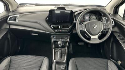 Suzuki S-Cross Photo 8