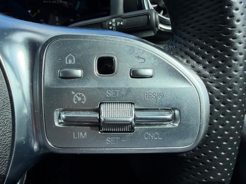 Used Mercedes-Benz CLA OV72BAO 38