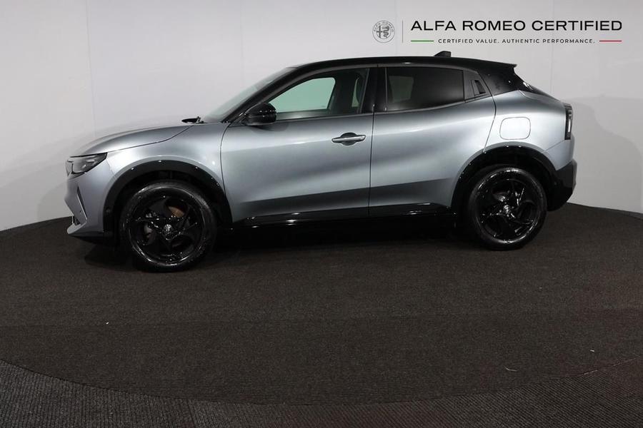 Alfa Romeo Junior Photo autoweb-f0d1dc89b71d1ef37395e08788e3eaf2dd18ae54.jpg