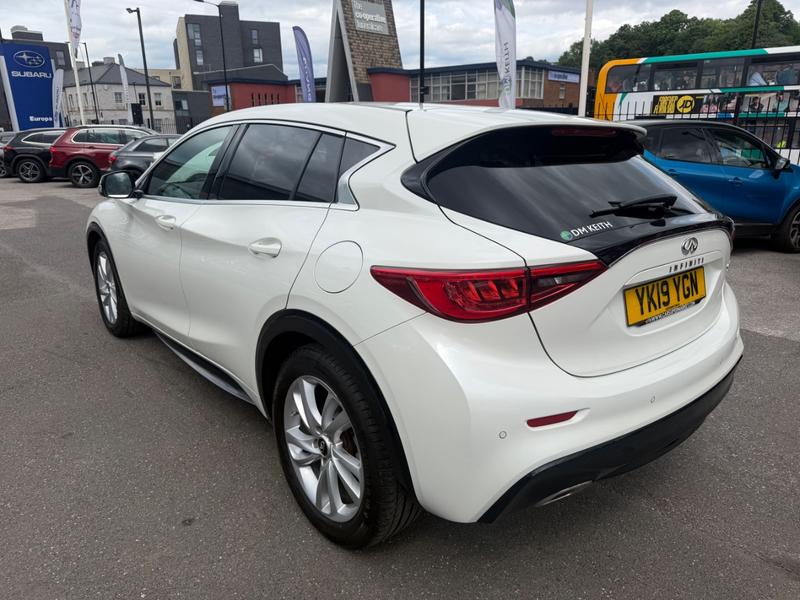 Used Infiniti Q30 YK19YGN 5