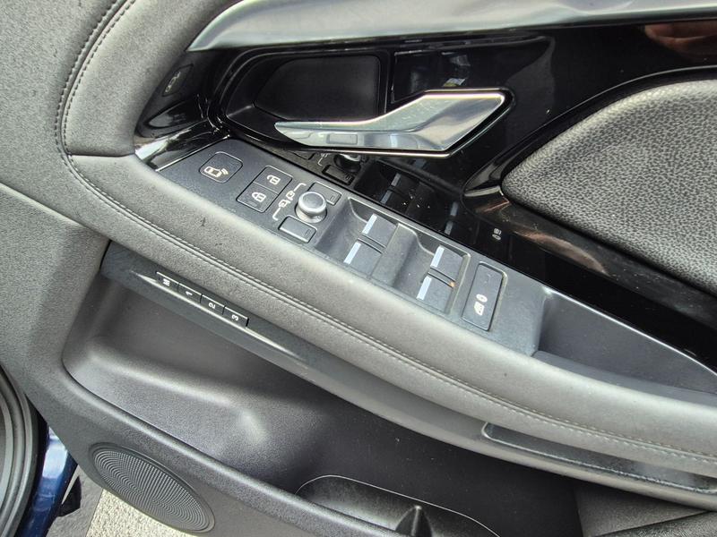 Used Land Rover Range Rover Evoque YE71OJG 16
