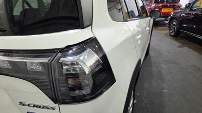 Suzuki S-Cross Photo 27