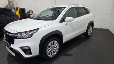 Suzuki S-Cross Photo 12