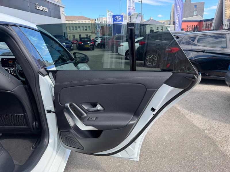 Used Mercedes-Benz CLA OV72BAO 18