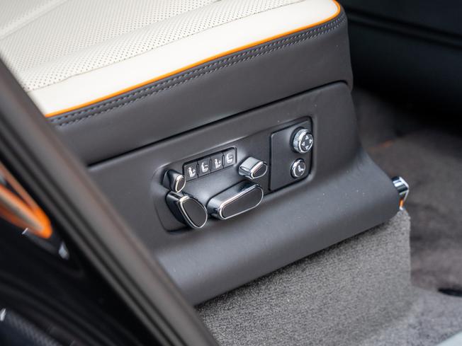 BENTLEY Bentayga Photo 38
