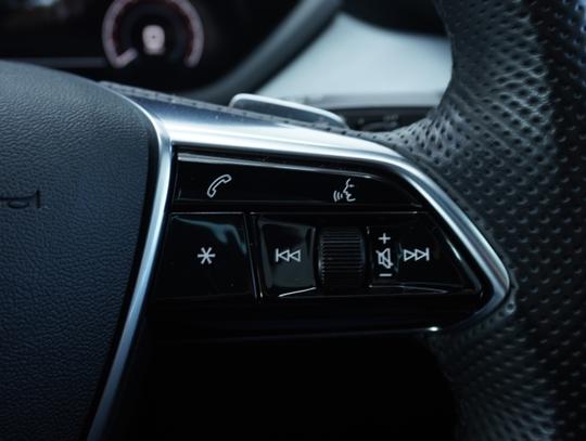 Audi e-tron GT Photo b009d2eb-d3ff-4461-94fb-69865727f68f.jpg