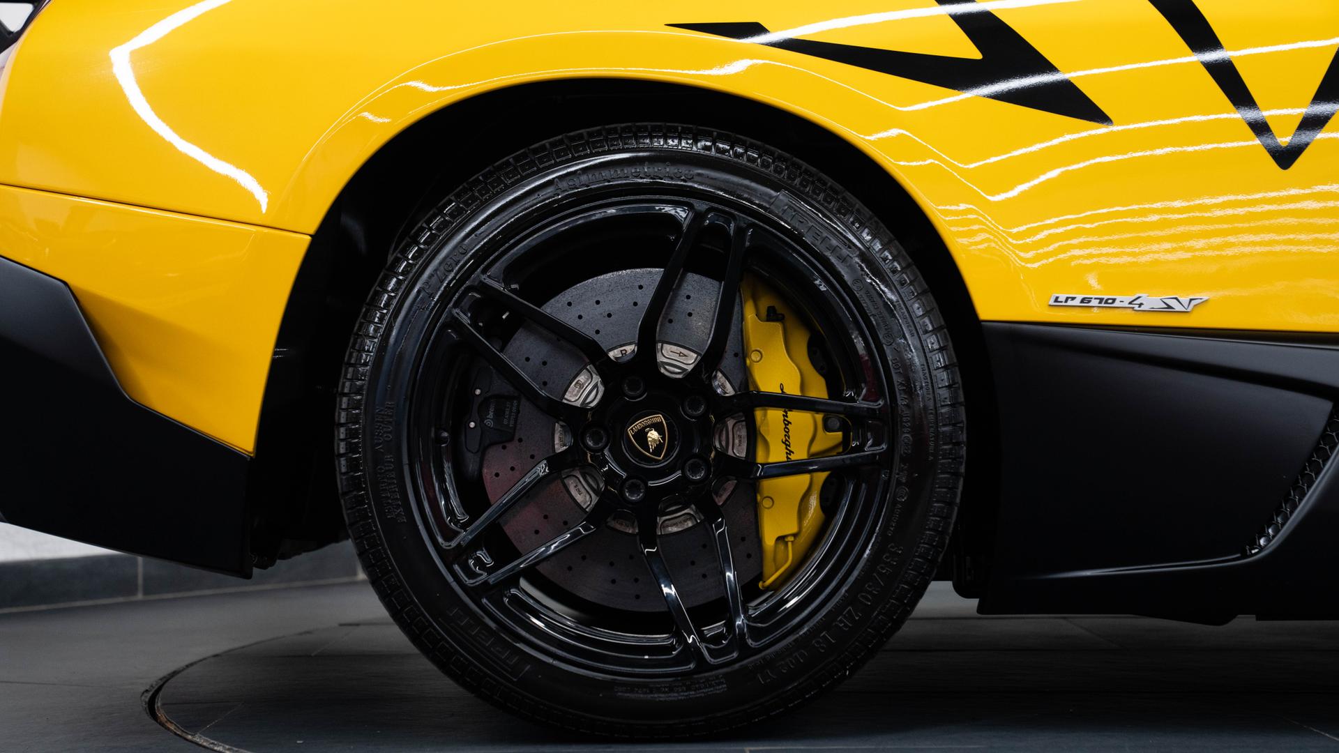 LAMBORGHINI Murcielago Photo b011c4a1-2e54-4a06-ab65-fe07790f785a.jpg