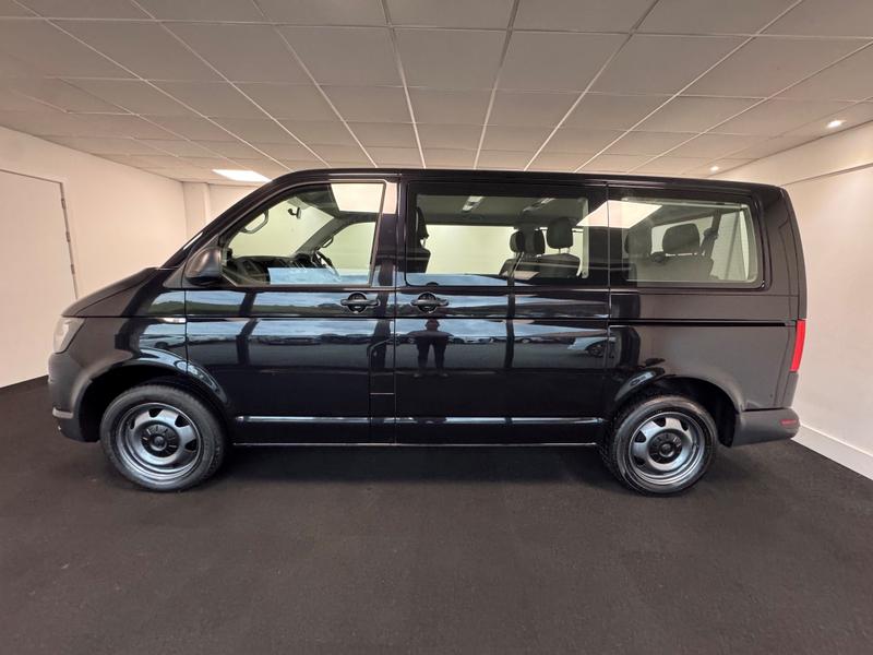 Volkswagen Transporter Shuttle Photo b015aaed-3711-4a89-9393-f93edf244049.jpg