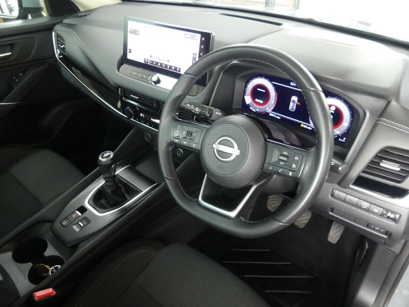 Nissan Qashqai Photo b0196a4c-e697-4561-8991-4997281e1fa0.jpg