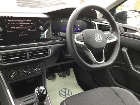 Volkswagen Taigo Photo b0197307-872d-4251-855d-2e7114c6a3b5.jpg