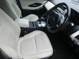 Jaguar E-PACE Photo 16