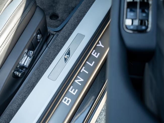 BENTLEY Continental GT Photo 29