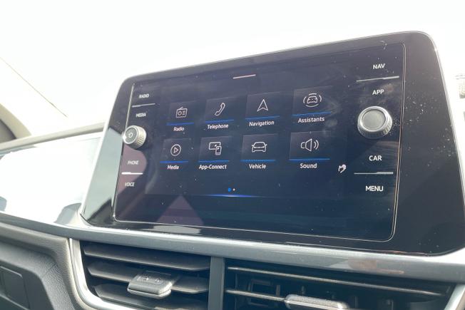 VOLKSWAGEN T-Roc Photo 29