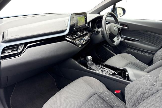 TOYOTA C-Hr Photo 2