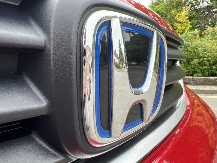 Honda Jazz Photo b045db43-2290-435a-be06-605da4dd129e.jpg