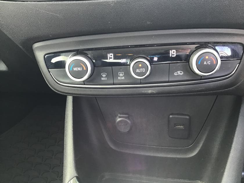Vauxhall Crossland X Photo b0520132-45b7-4735-847a-b869d55d2dfa.jpg