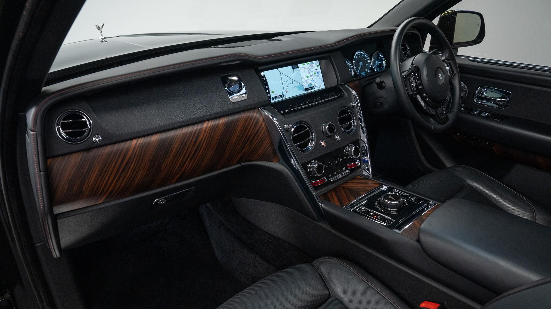 Rolls-Royce Cullinan Photo b05e9446-458d-4789-88a8-d8c0c2a6ed56.jpg