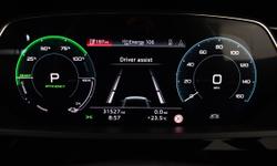 Audi Q8 Photo 9