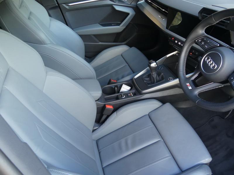 Audi A3 Photo b0887fb1-b909-4f8b-b54d-57b349335b0b.jpg